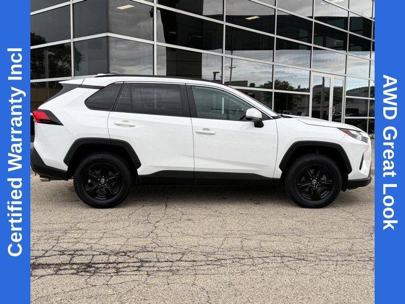 Used 2023 Ice Toyota XLE image 2