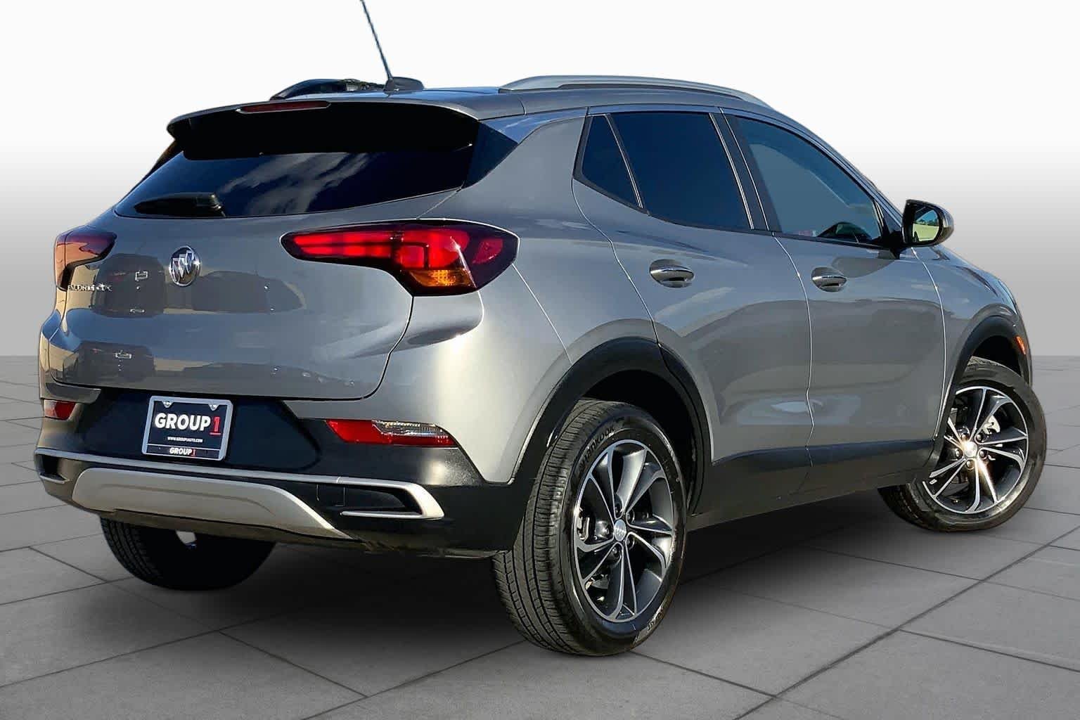 Used 2023 Moonstone Gray Metallic Buick Select image 13
