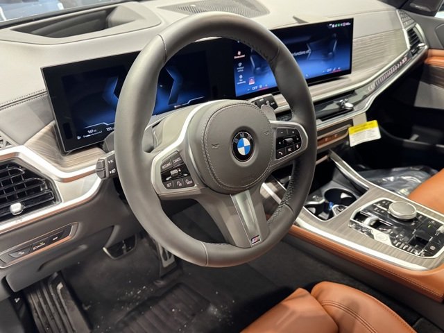 Used 2026 Tanzanite Blue II Metallic BMW xDrive40i image 15