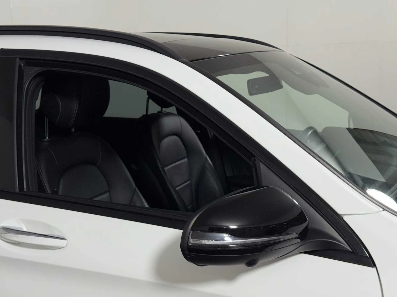 2021 Mercedes-Benz GLC GLC300 - Photo 30
