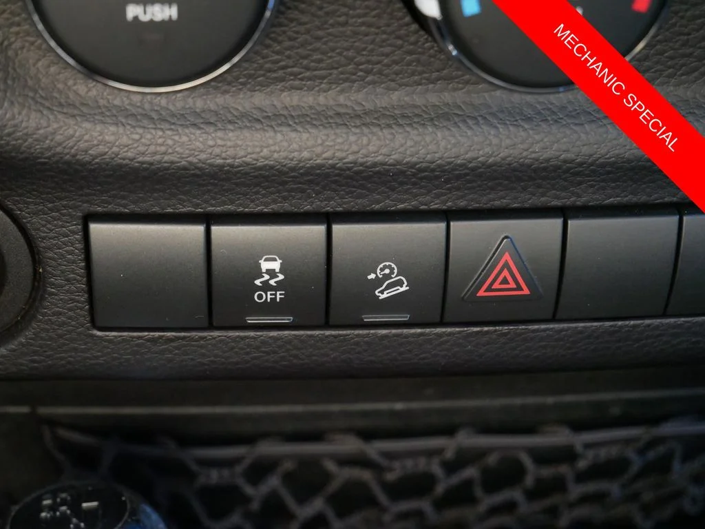 Used 2015 Silver Jeep Sport image 25