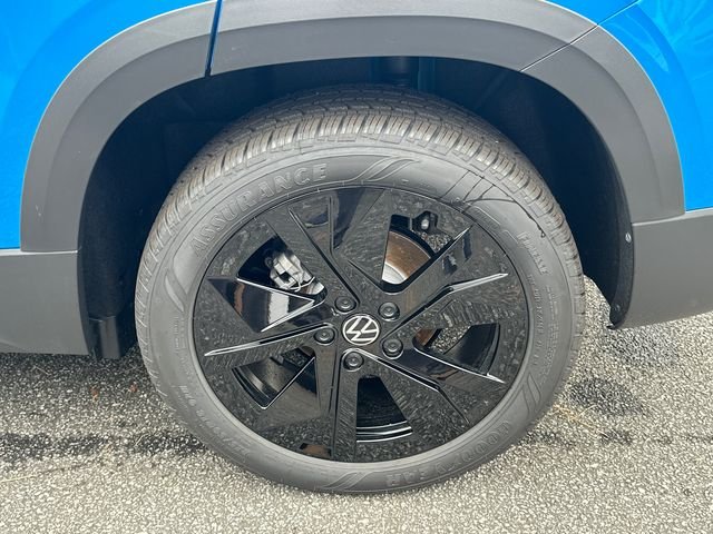 New 2026 Blue Volkswagen 1.5T SE Black image 19