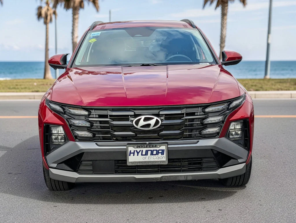 Used 2025 Red Hyundai SEL image 3