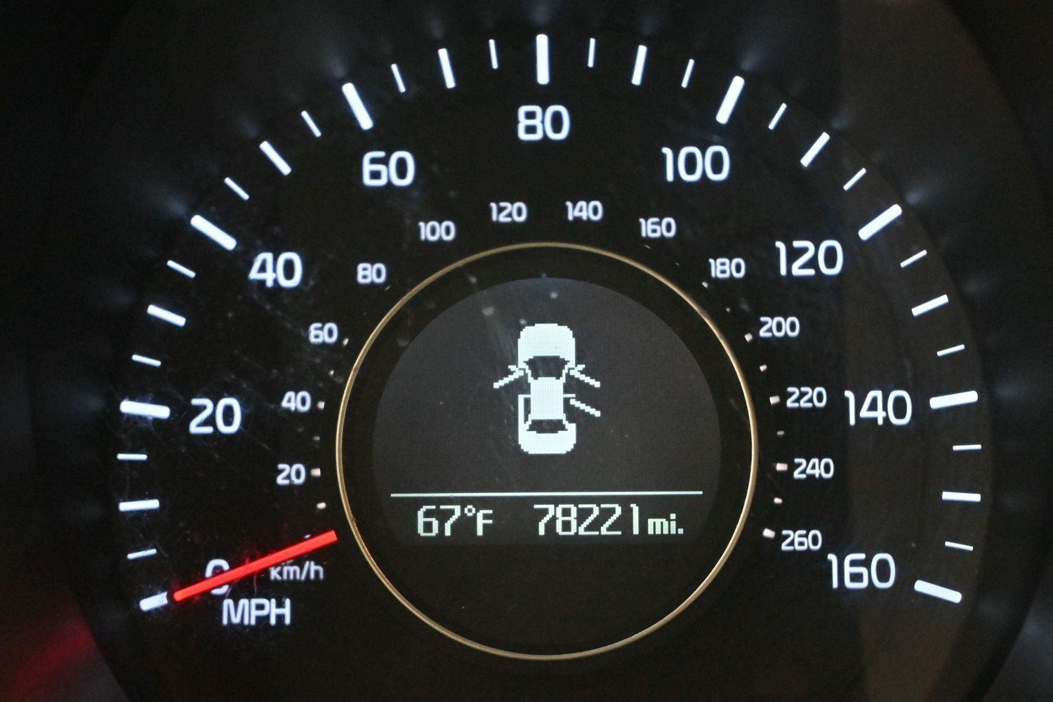 Used 2015 Snow White Pearl Kia LX image 20
