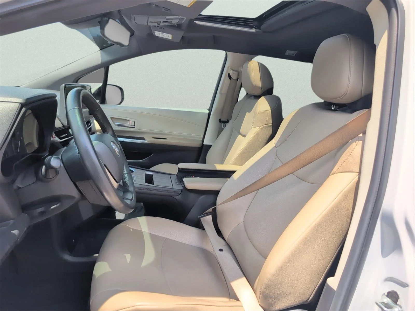 Used 2024 Windchill Pearl Toyota XLE image 14