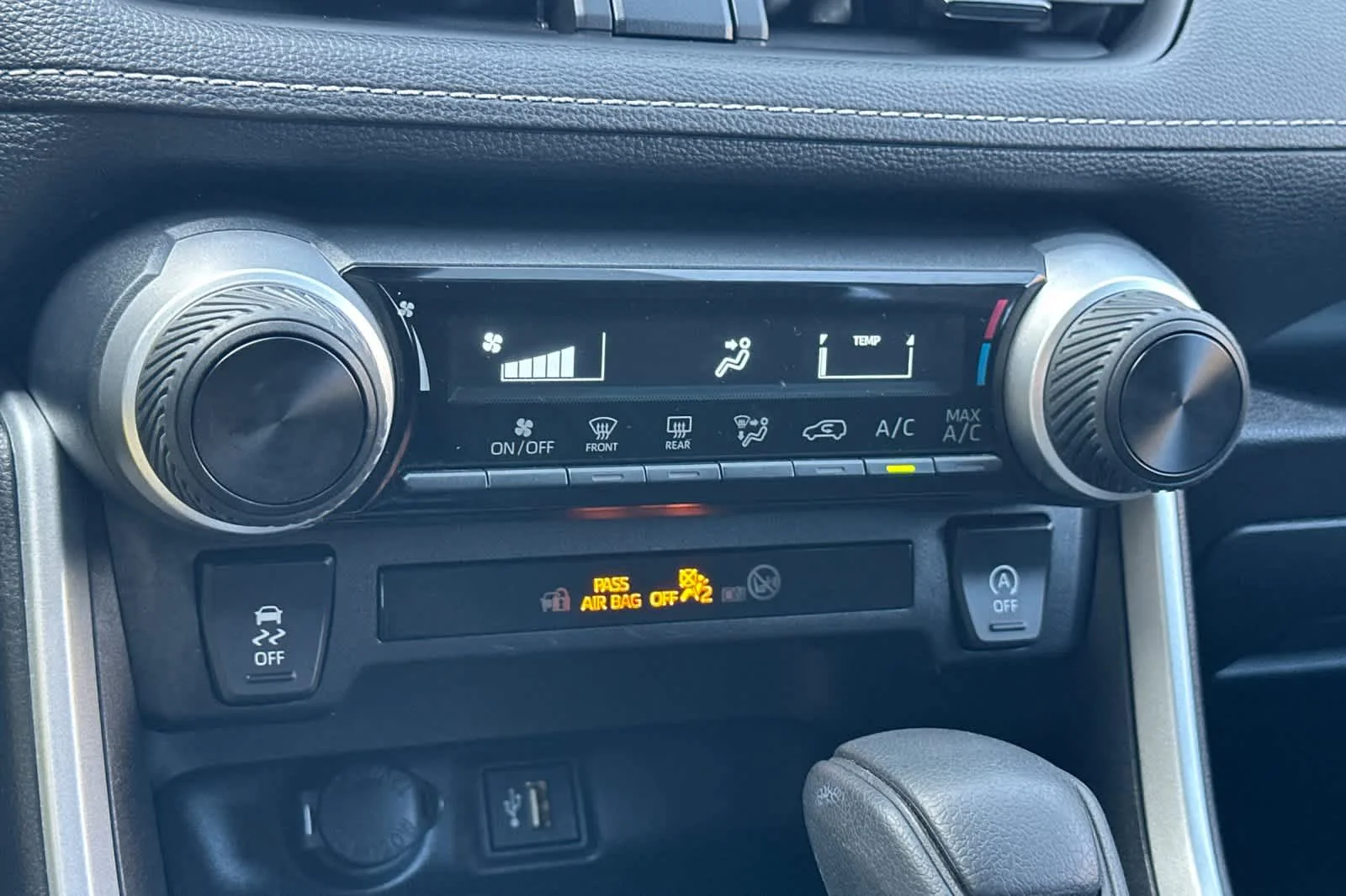 Certified Used 2025 Ice Toyota LE image 20