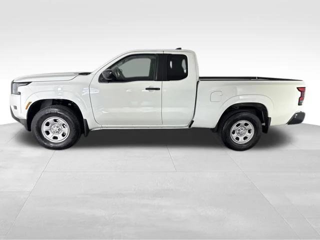 Used 2024 White Nissan S image 9