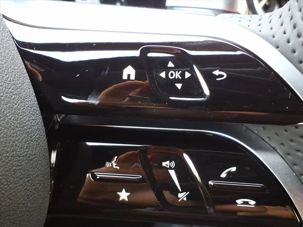 New 2026 Mountain Grey Metallic Mercedes-Benz GLA 250 image 38