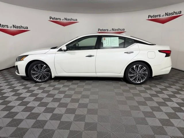 Certified Used 2024 White Nissan 2.5 SL image 9