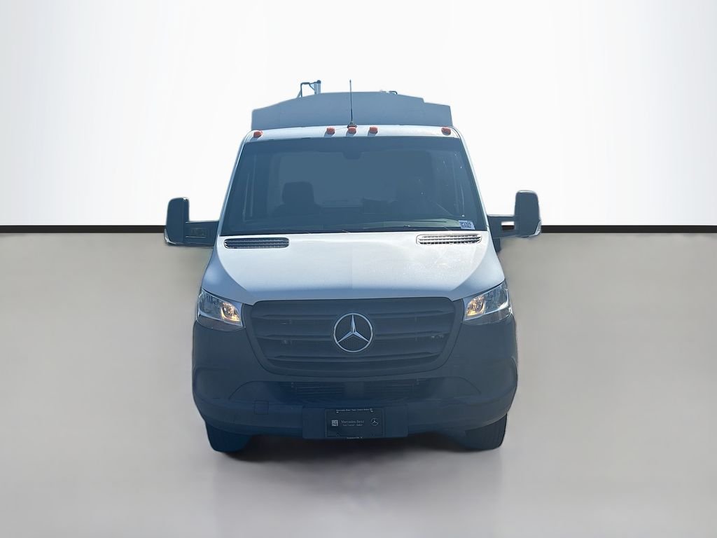 Used 2020  Mercedes-Benz Standard Roof V6 image 8