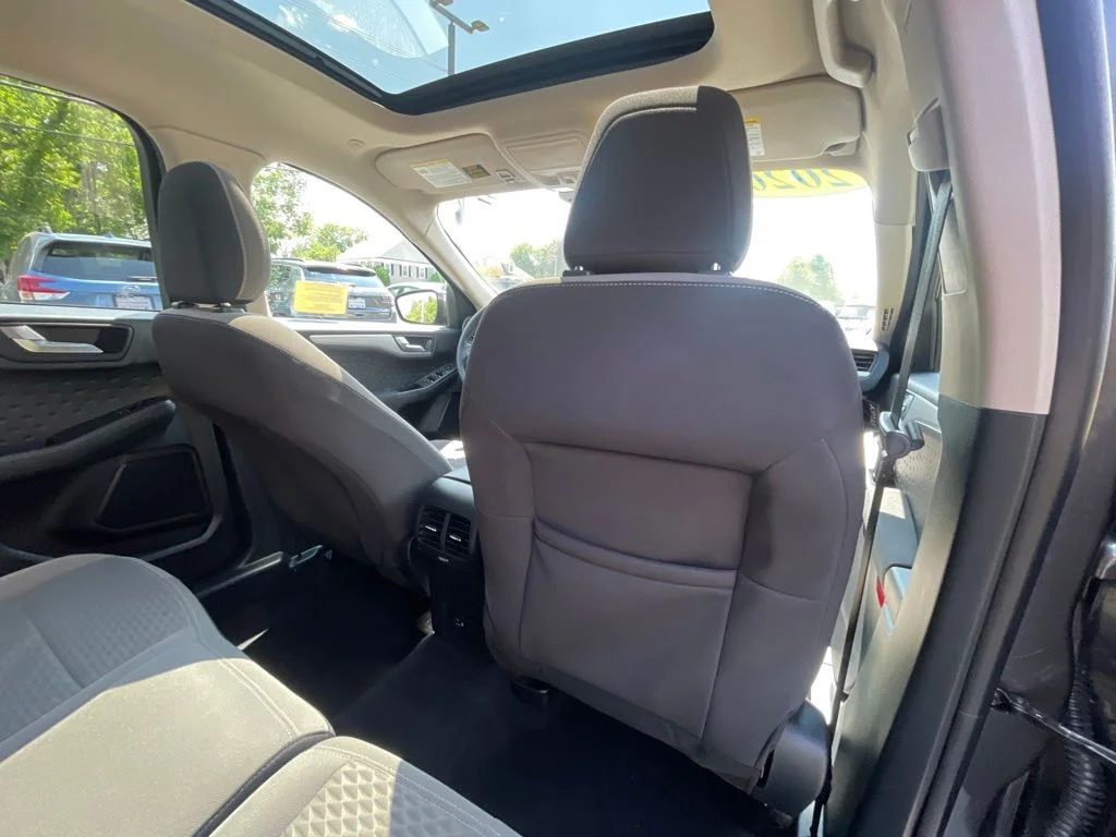 Used 2020 Gray Ford SE image 22