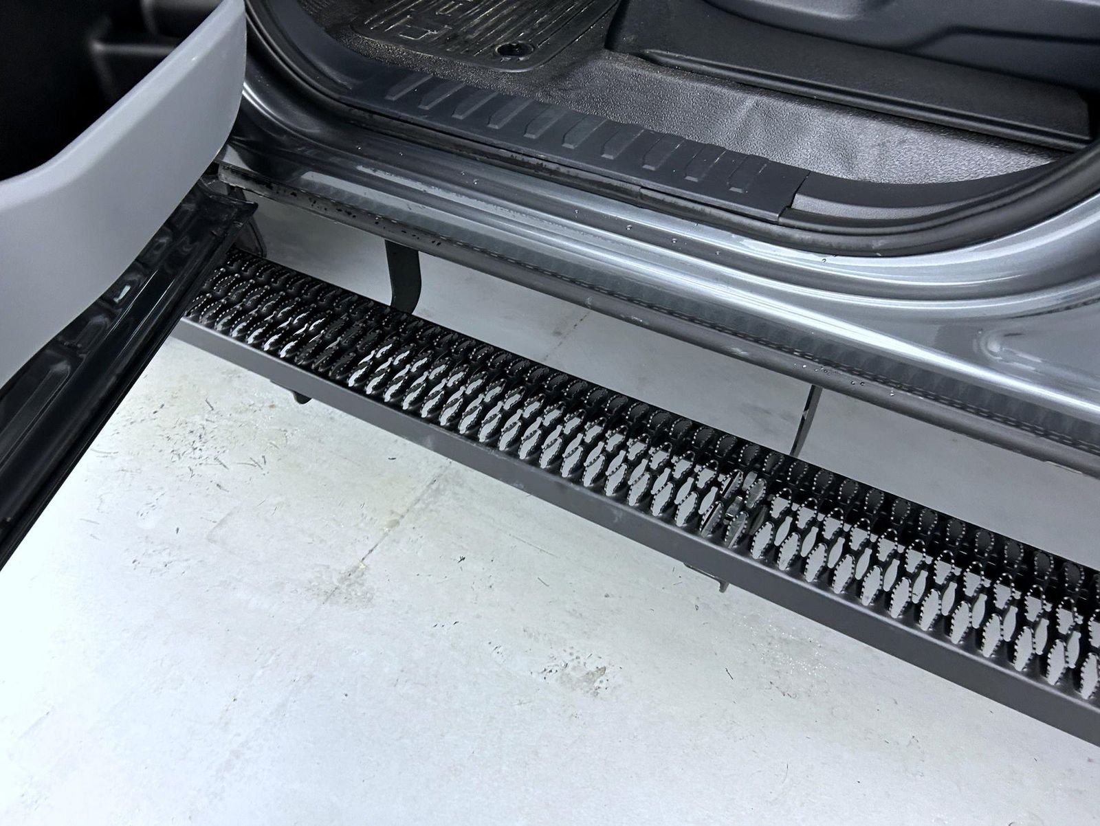 New 2026 Carbonized Gray Metallic Ford XL image 9