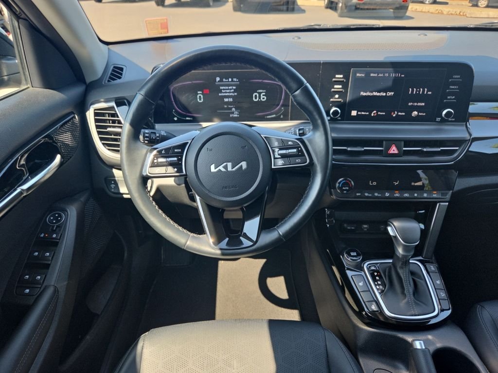 Used 2024 Black Kia S image 22