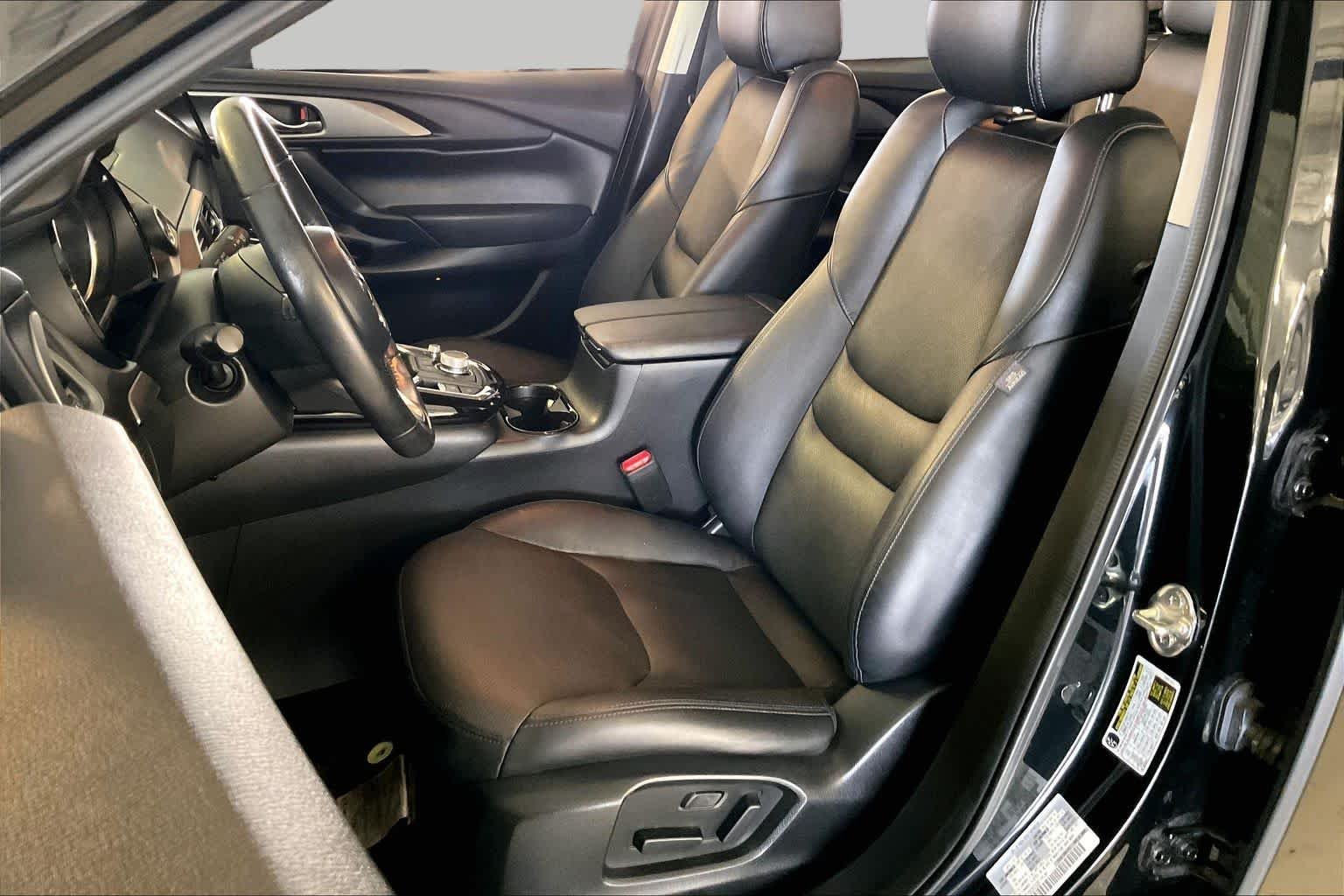 Pre-Owned 2022 Mazda CX-9 Touring