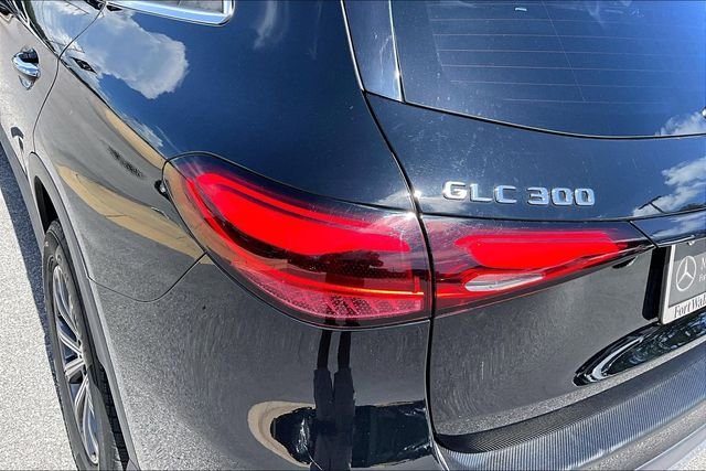 Used 2024 Black Mercedes-Benz GLC 300 image 20