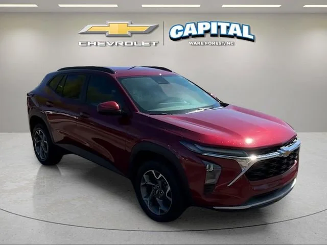 Used 2025 Crimson Metallic Chevrolet LT image 7