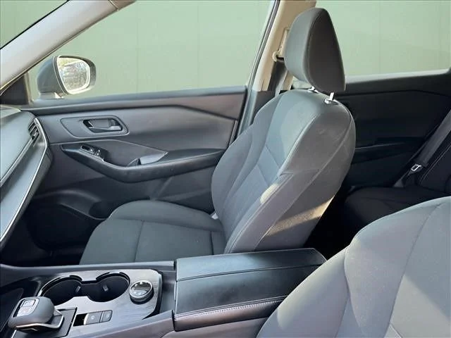 Used 2024 Gray Nissan S image 7