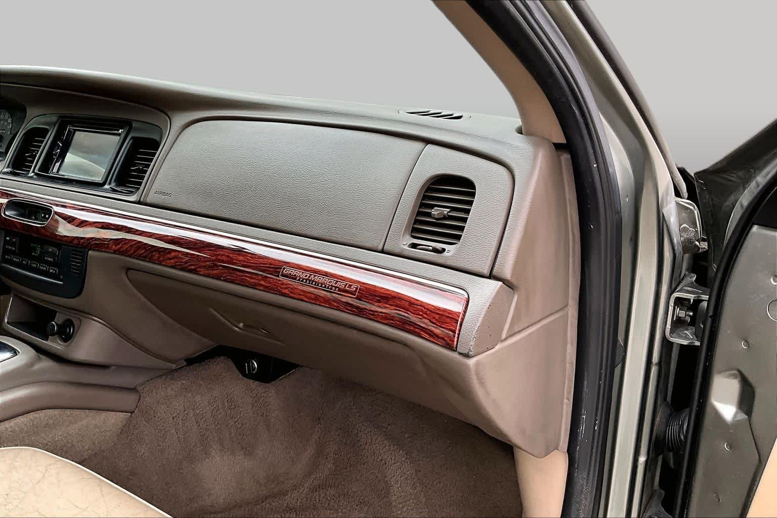 Used 2002 Chestnut Metallic Mercury LS Premium image 16