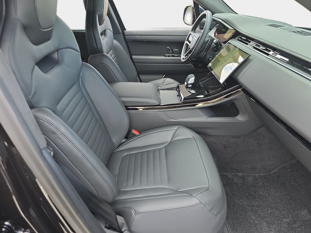 New 2026 Obsidian Black in Gloss Finish Land Rover Autobiography image 10