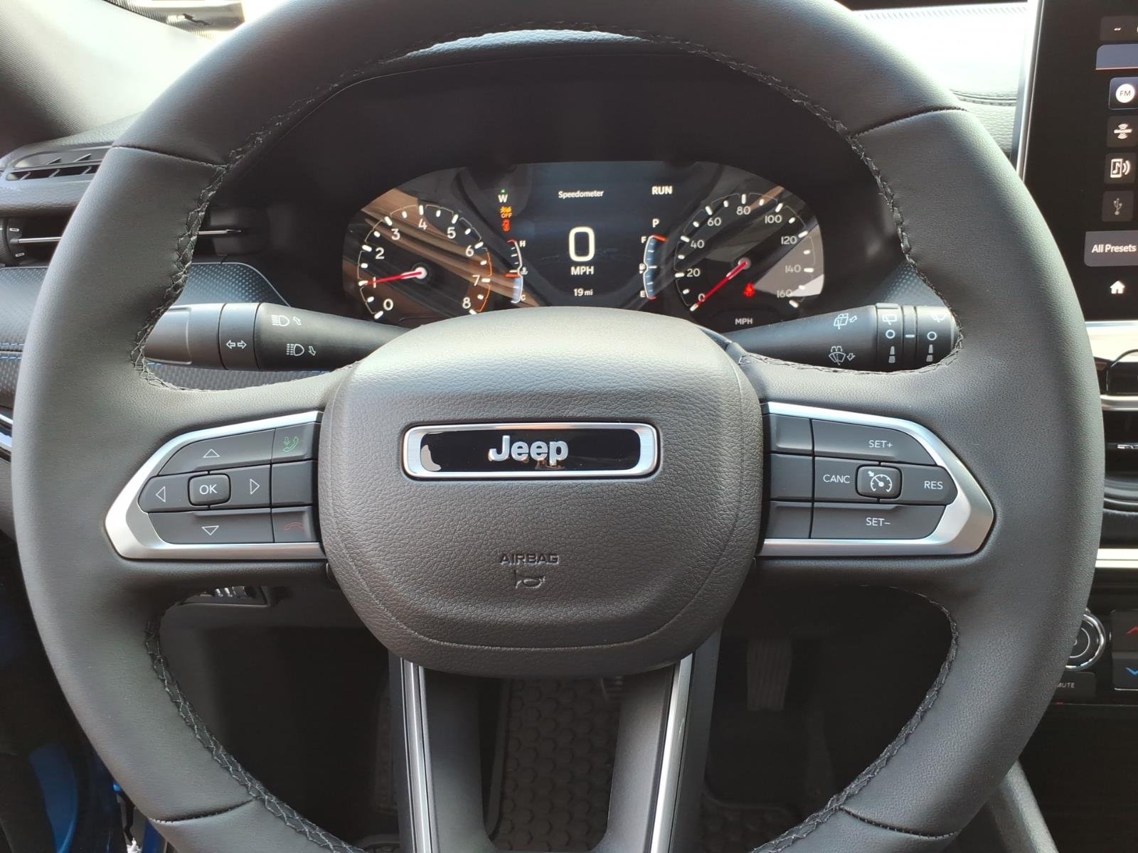 New 2026 Hydro Blue Pearlcoat Jeep Latitude Altitude image 10