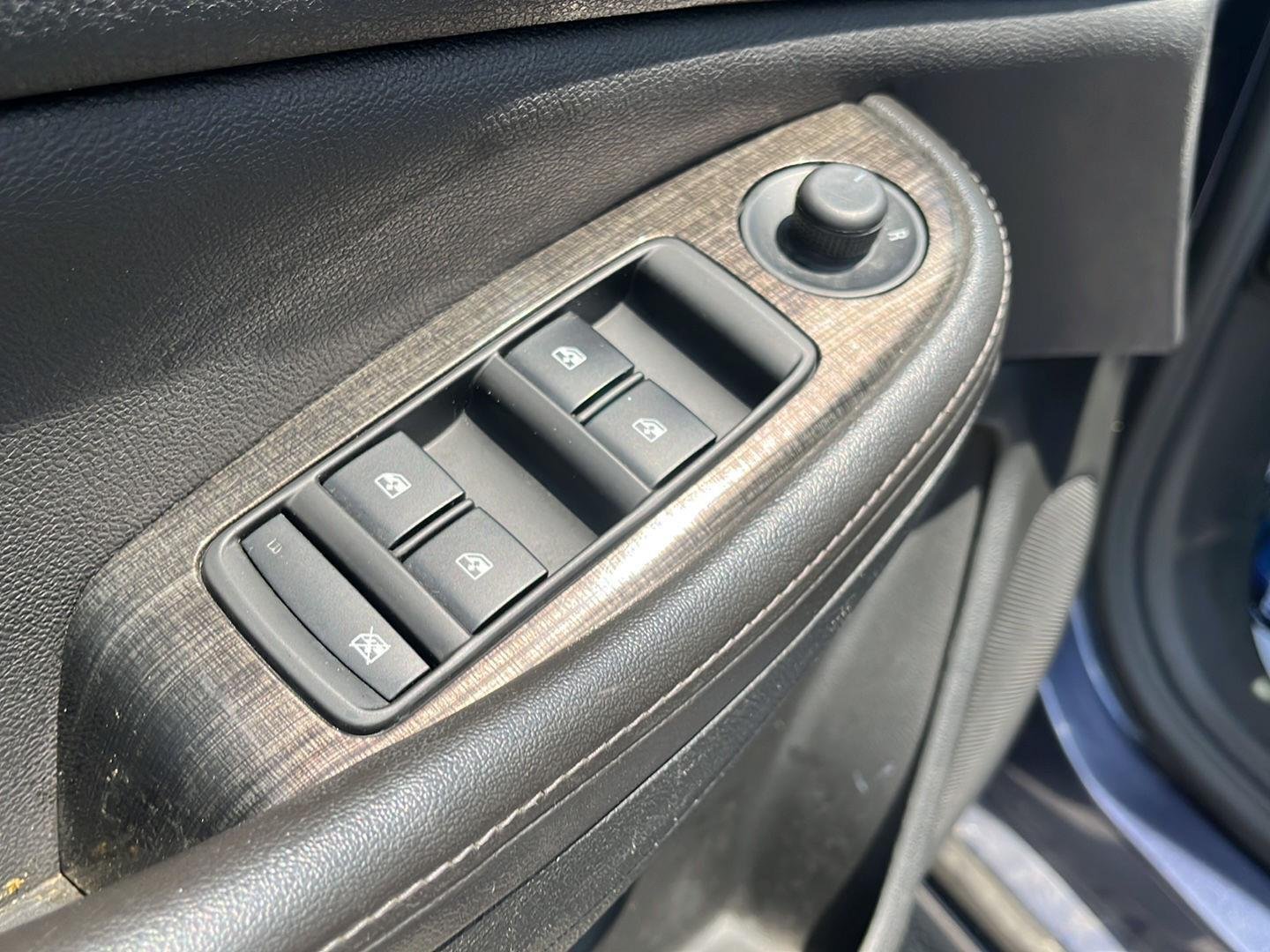 Used 2015 ATLANTIS BLUE METALLIC Chevrolet LT image 11