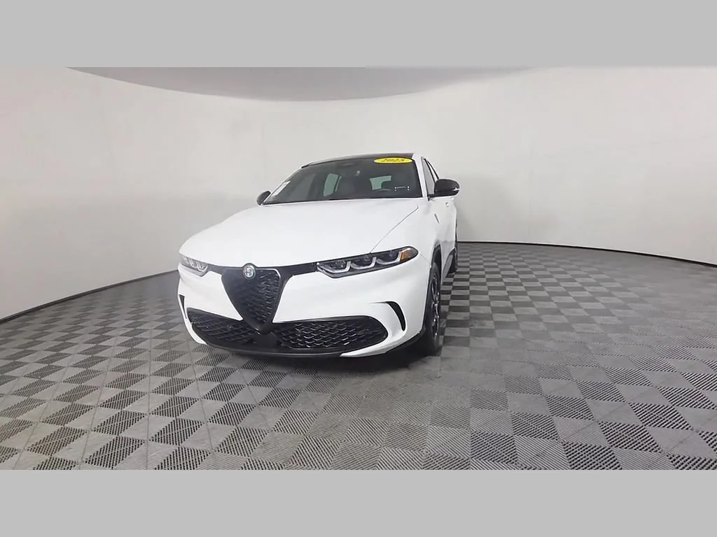 Used 2025 Milano White Alfa Romeo Base image 50