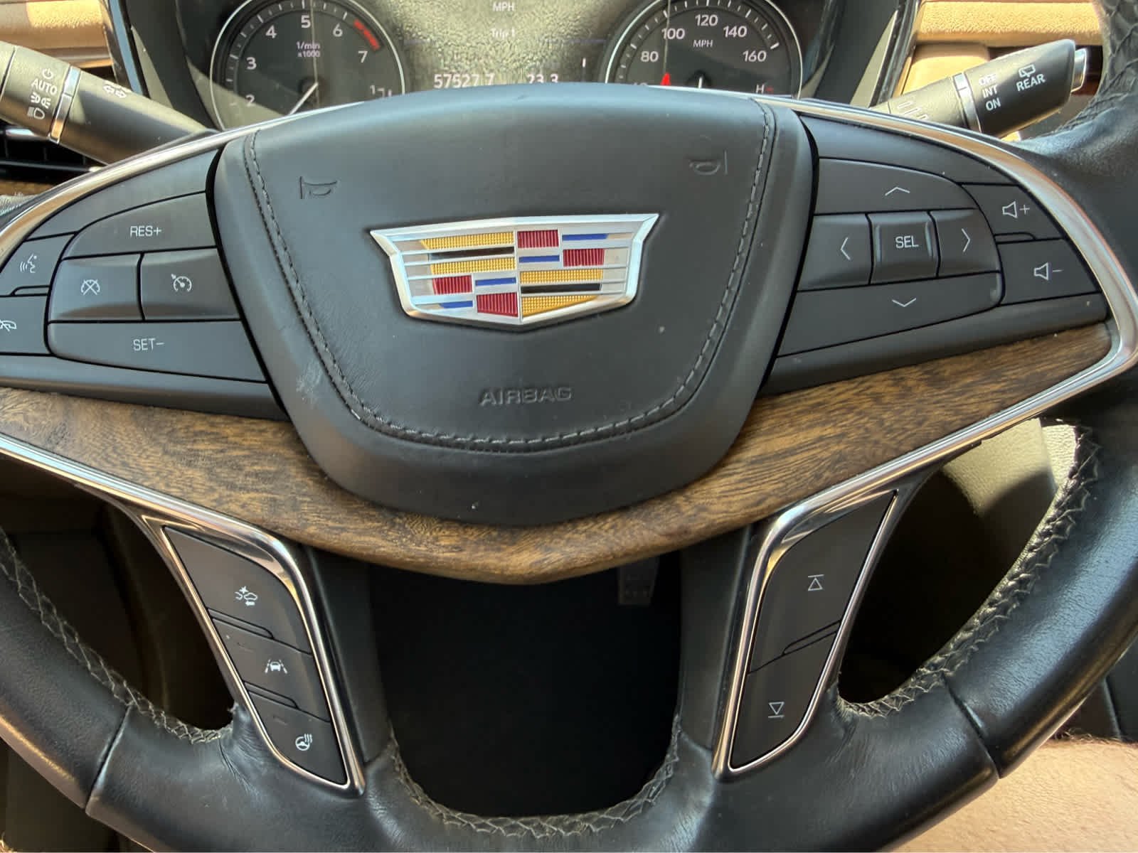 Used 2023 Crystal White Tricoat Cadillac FWD Premium Luxury image 19