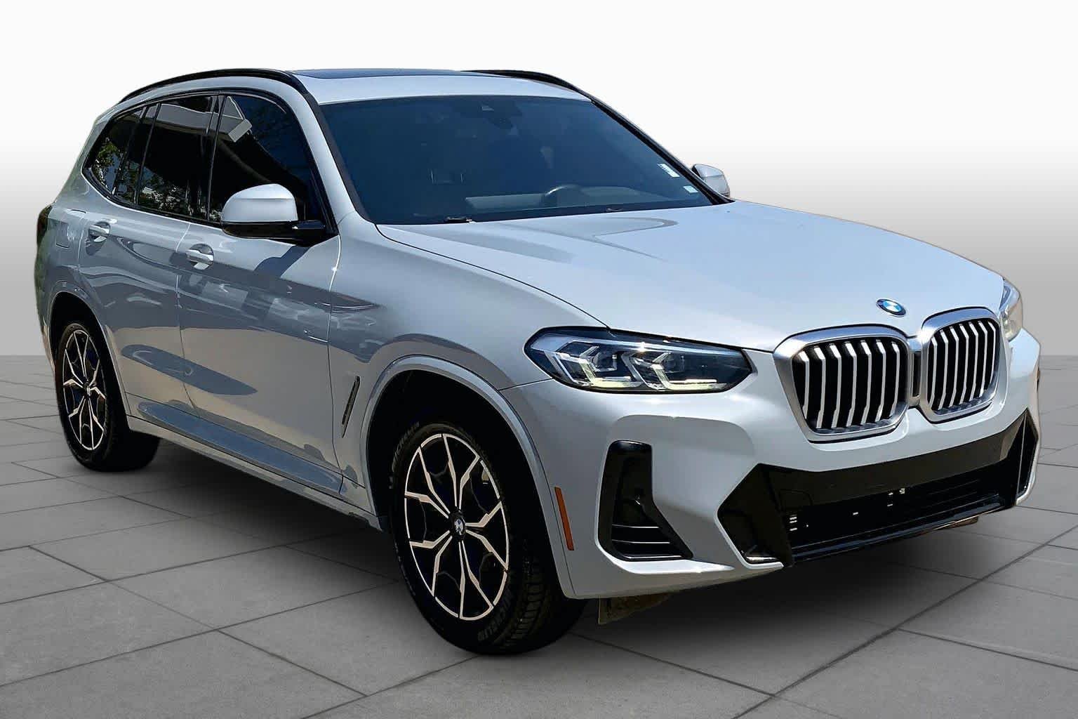 Used 2022 Brooklyn Grey Metallic BMW xDrive30i image 2