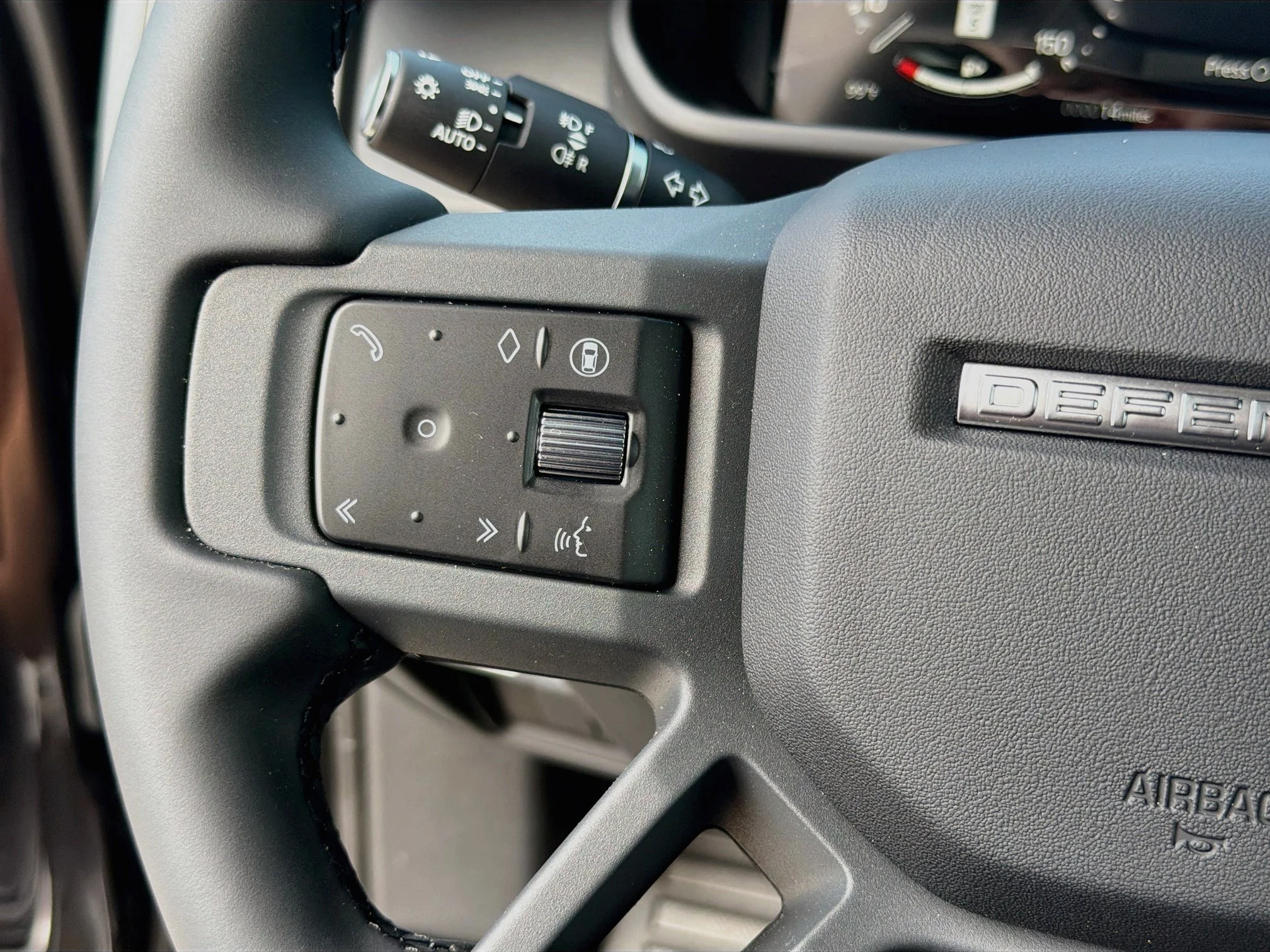 New 2026 Santorini Black Land Rover S image 37