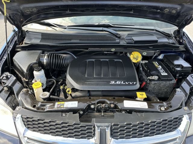 Used 2014 Blue Dodge SXT image 20