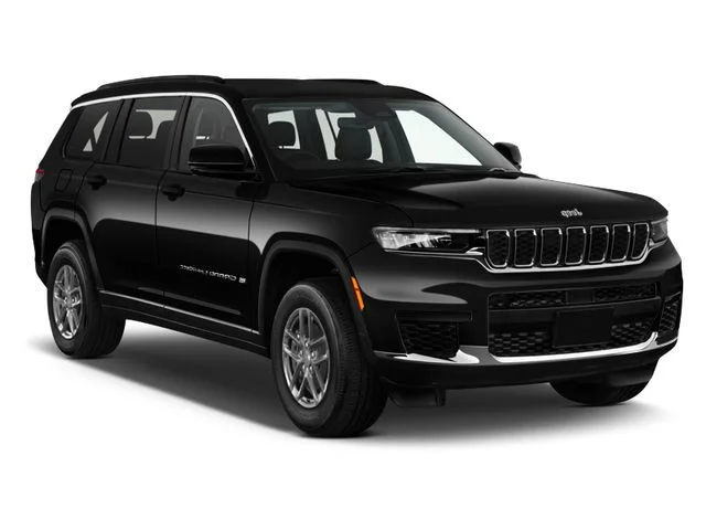 Used 2024 Diamond Black Crystal Pearlcoat Jeep Laredo image 1