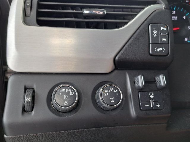 Used 2017 Silver GMC SLT image 11