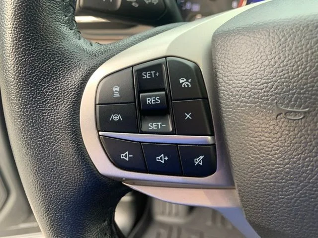 Used 2022 Black Ford Limited image 27