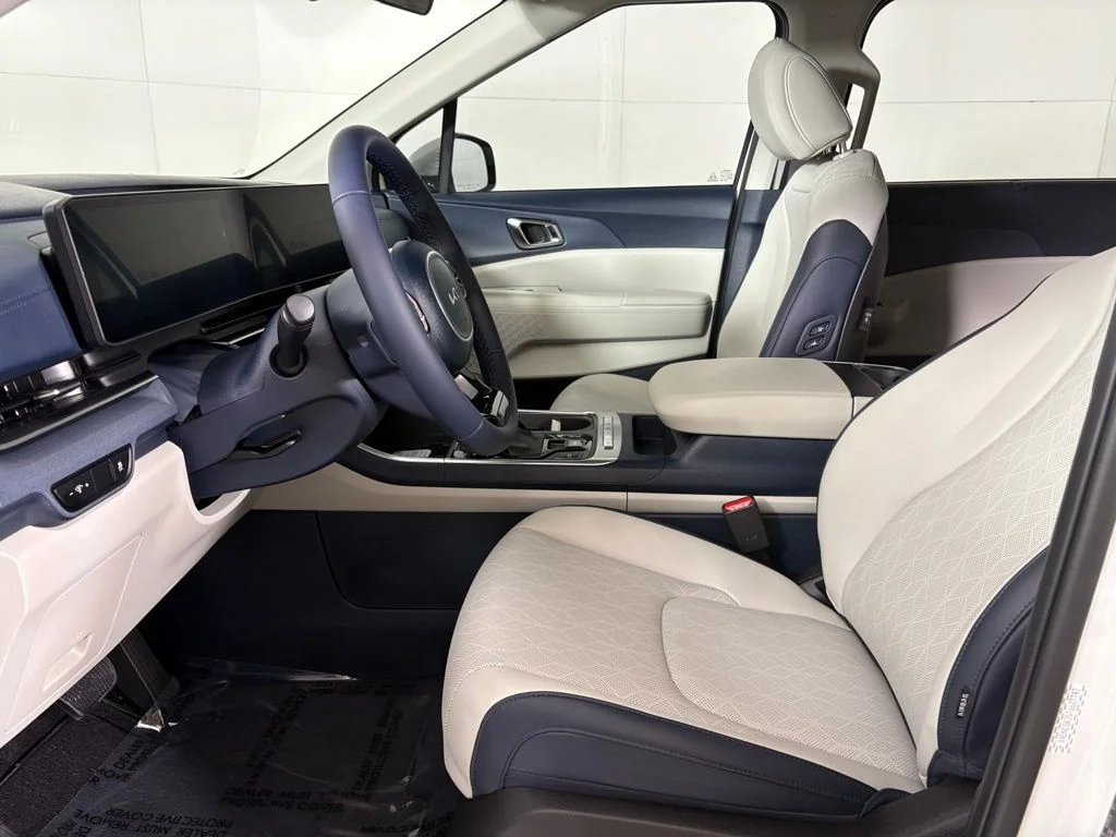 New 2026 White Kia EX image 20