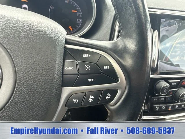 Used 2022 White Jeep Limited image 32