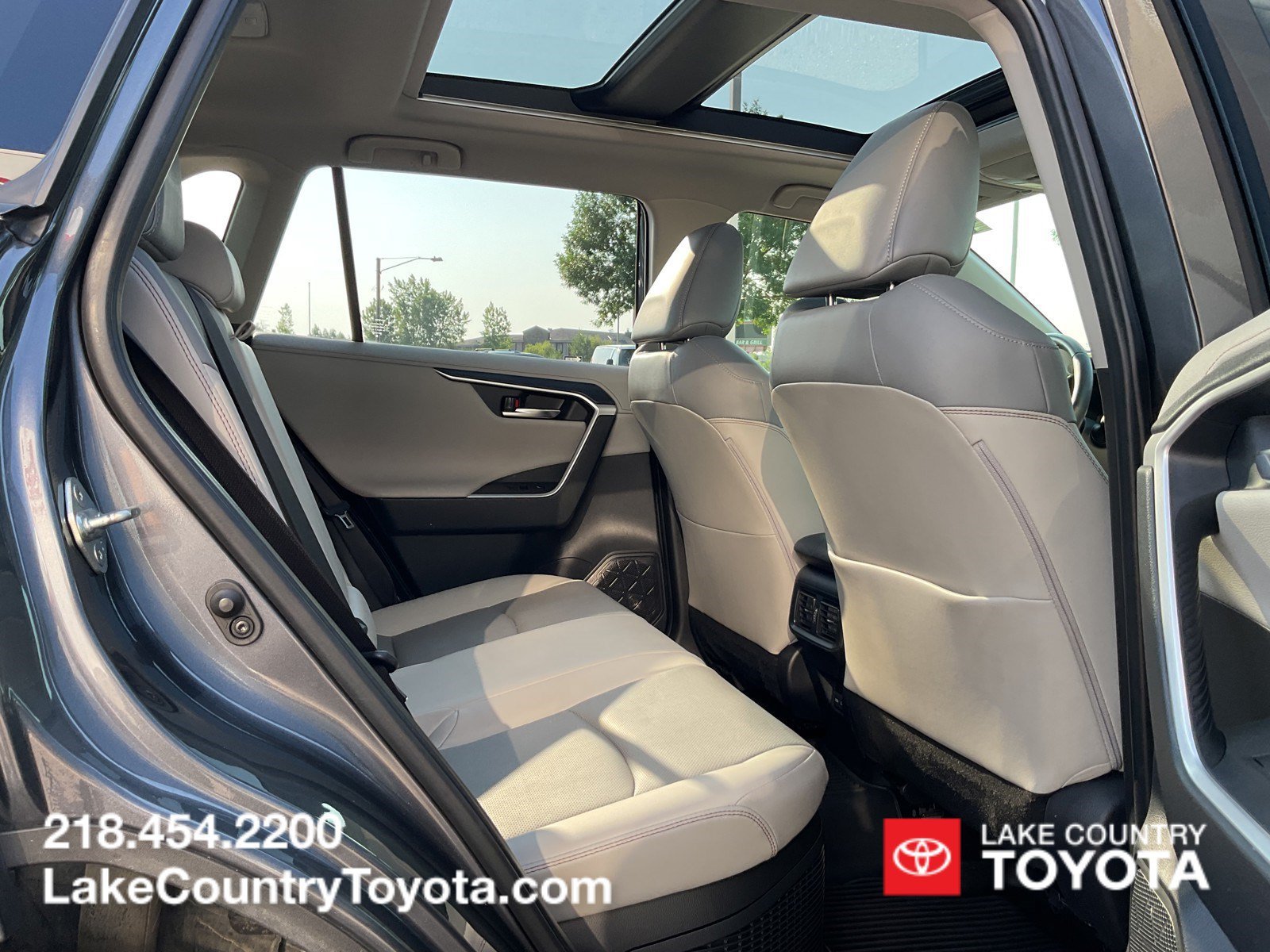 2023 Toyota RAV4 Limited - Photo 16