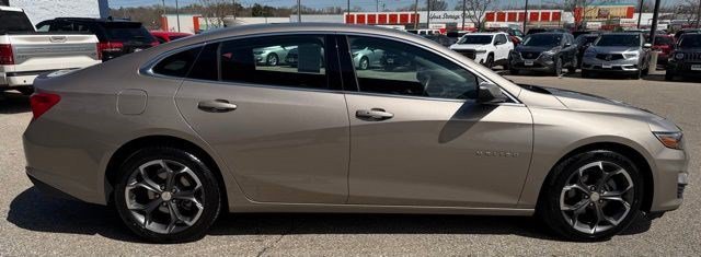 Used 2024 Mineral Gray Metallic Chevrolet LT image 6