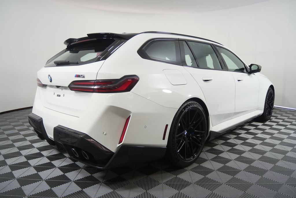 New 2027 Alpine White BMW Base image 3