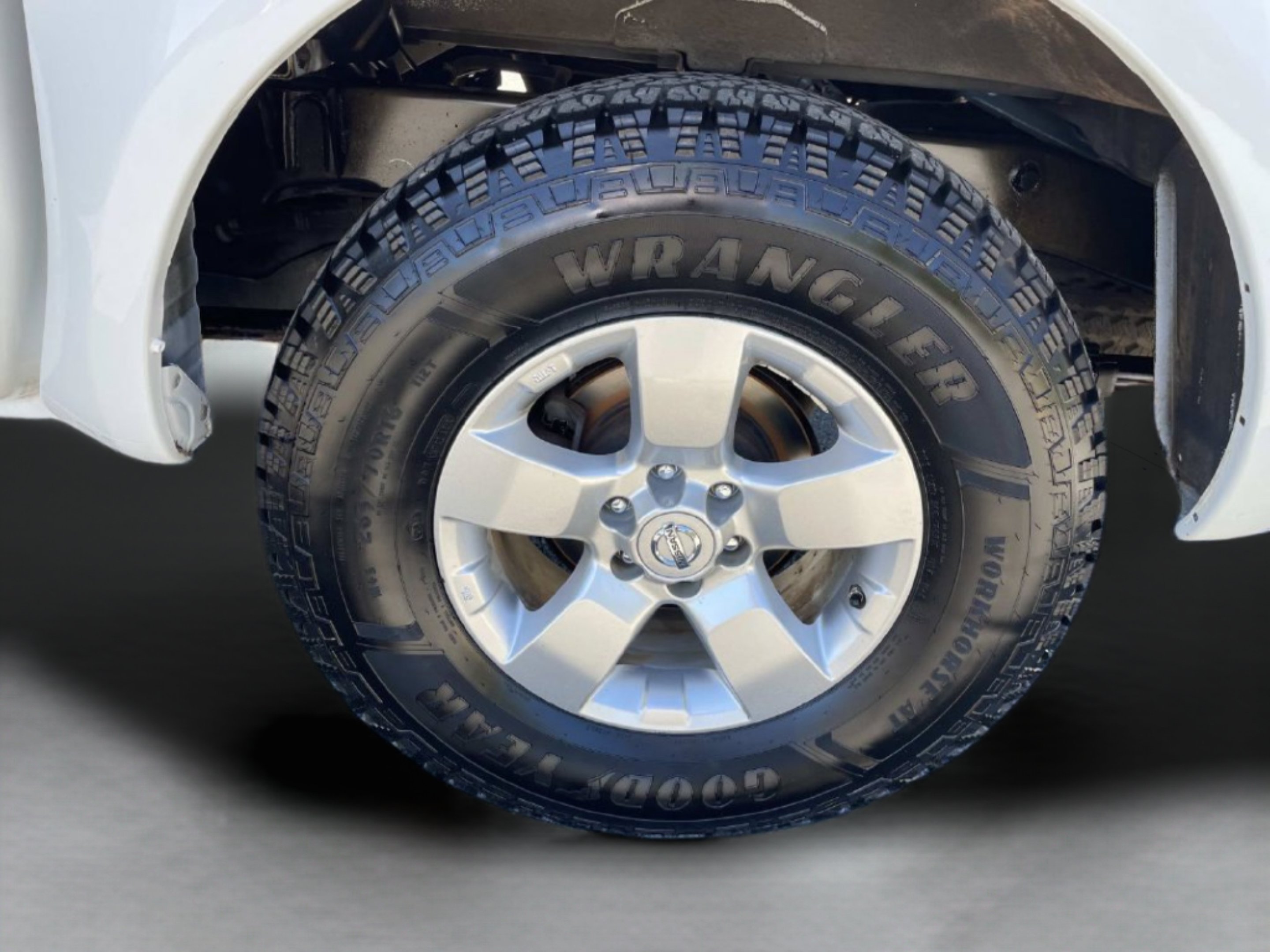 Used 2013 White Nissan SV image 29