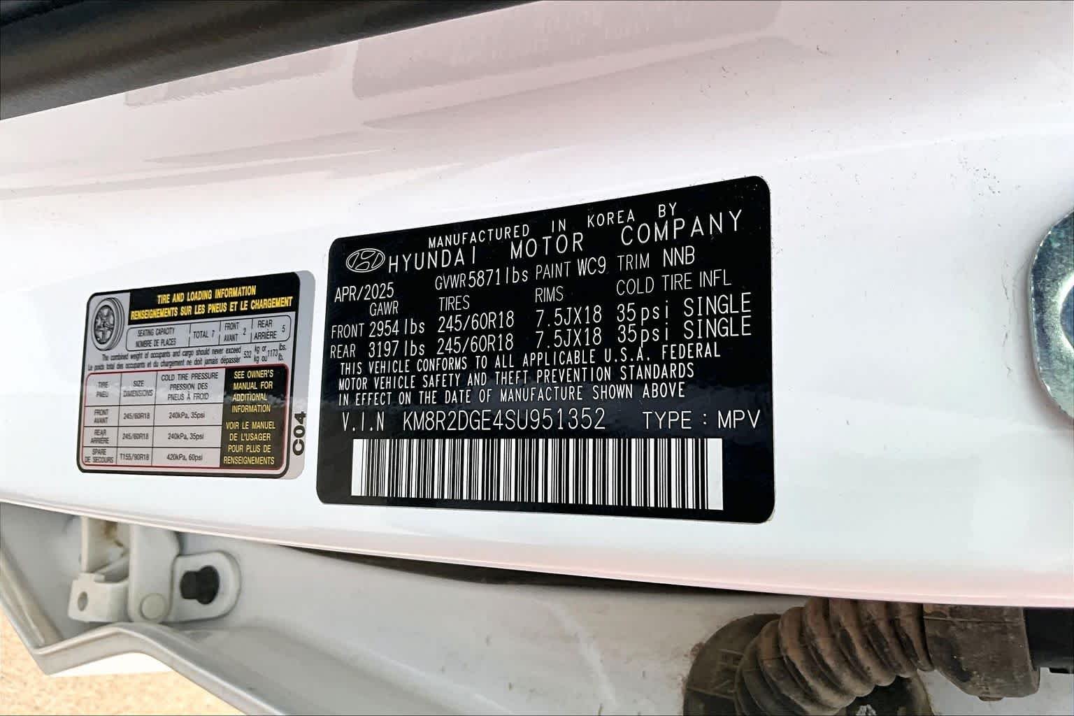 Used 2025 Hyper White Hyundai SEL image 29