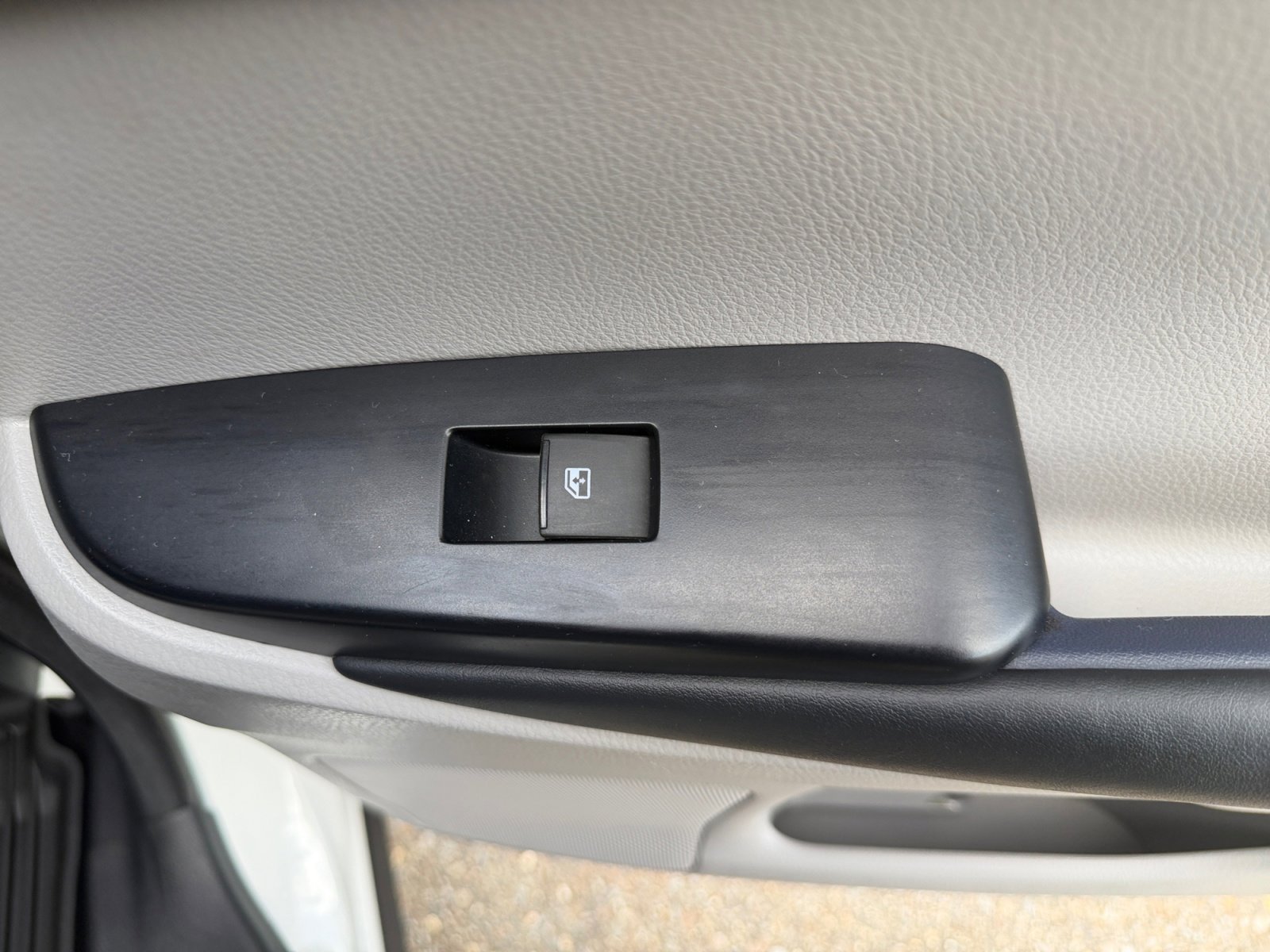 Used 2017 Blizzard Pearl Toyota XLE image 38