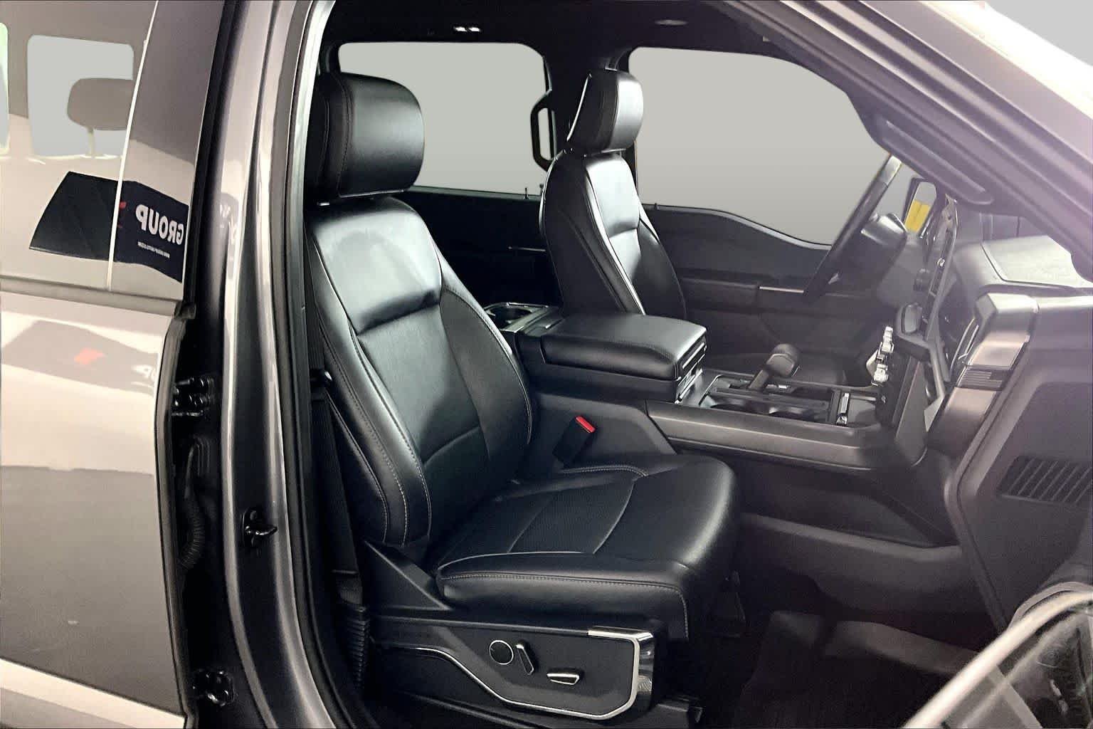 Used 2024 Carbonized Gray Metallic Ford LARIAT image 9