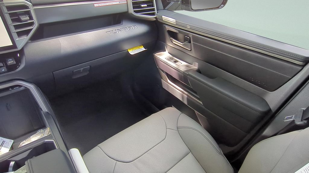 2026 Toyota Tundra SR5 - Photo 21