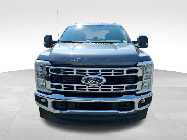 Certified Used 2025 Gray Metallic Ford XLT image 14