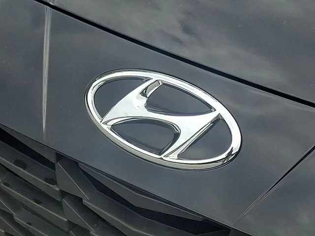 Used 2022 Black Hyundai SEL image 31