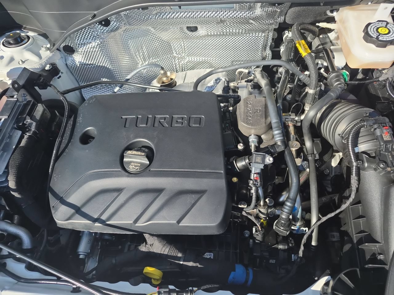 New 2026 Summit White Buick Sport Touring image 27