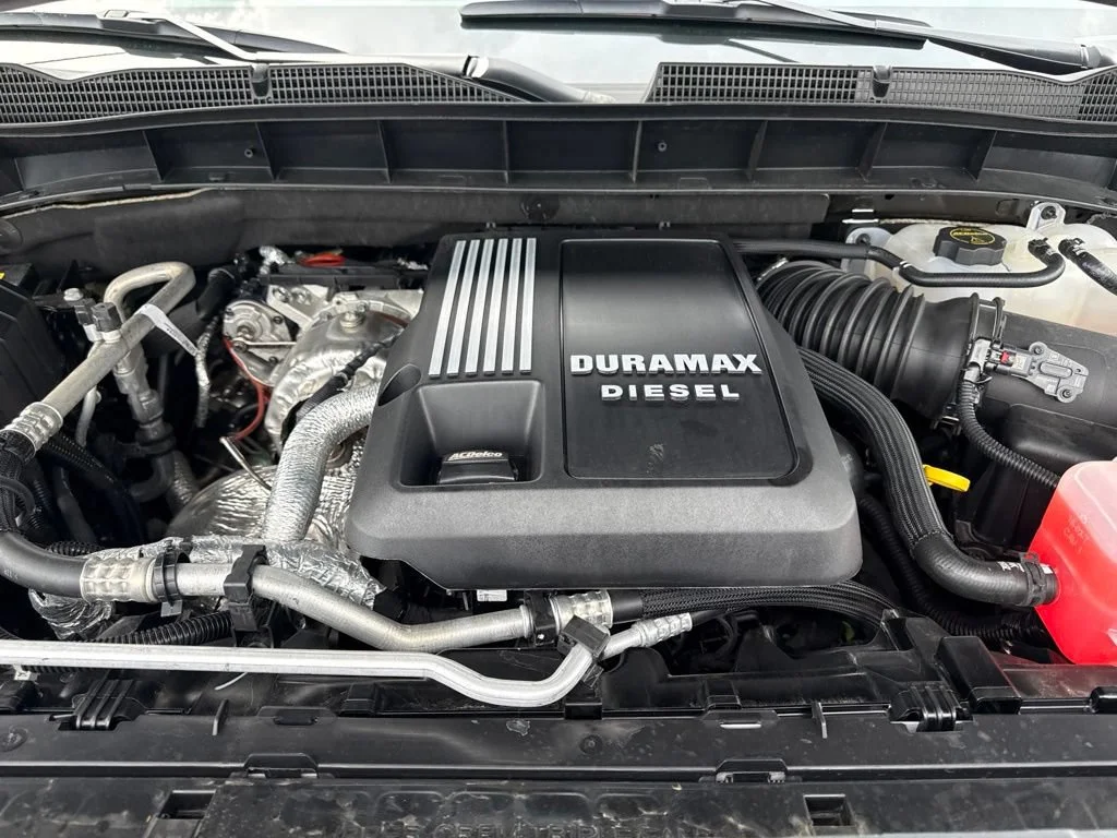 Used 2025 Sterling Metallic GMC Denali image 37