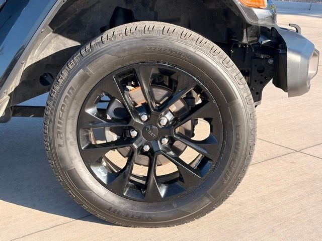 Used 2022 Black Jeep Overland image 7