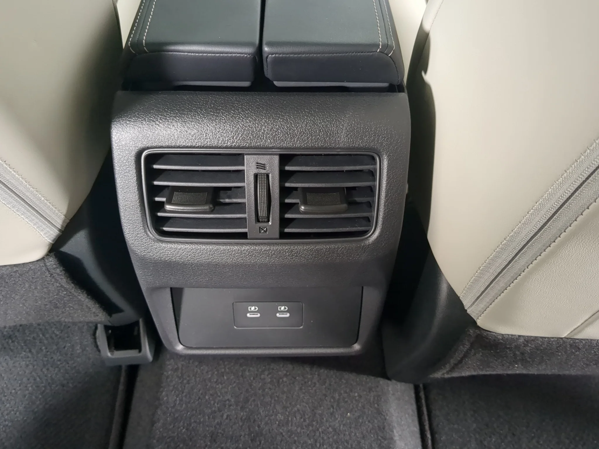 New 2027 Everest White Pearl Tricoat Nissan SV image 24