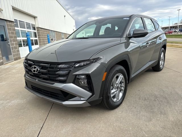New 2026 Hampton Gray Hyundai SE image 3